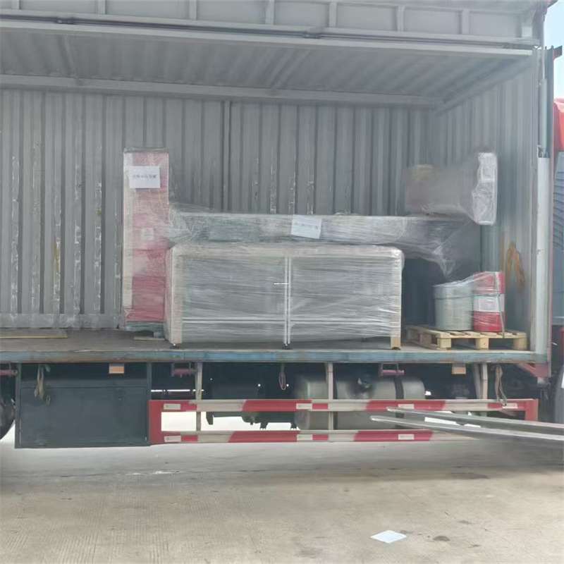 云梦县巴里坤县进仓物流：专线直达的多元货运之旅