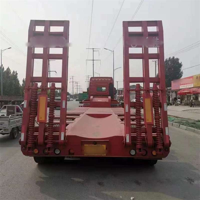 云梦县探秘华宁县多元化物流运输世界